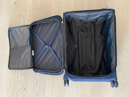 Samsonite B-Lite Icon Spinner - inside and top view